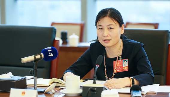(时事）内蒙古一杀人犯违法保外就医“纸面服刑”7年，5名狱医获刑