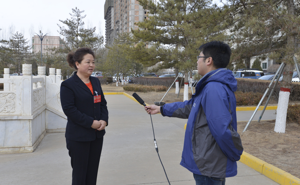 (教育报道）山东拟为中小学教师减负：不得要求教师随时回复工作群信息